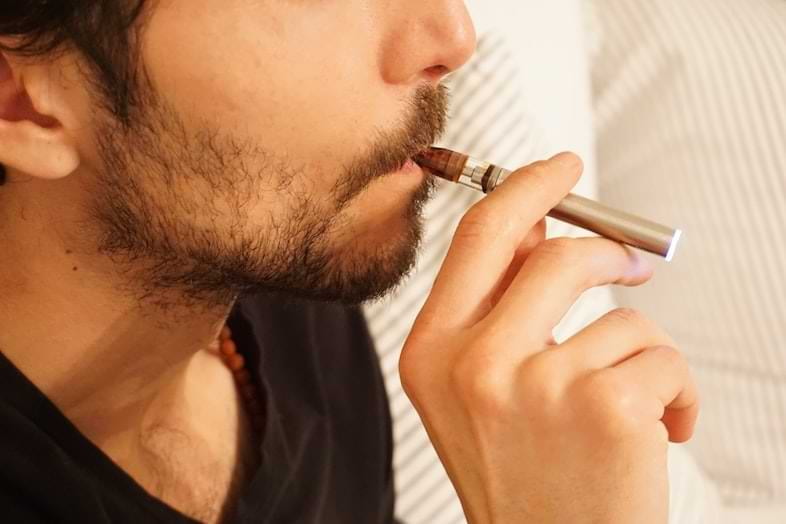 ¿Qué daños produce el cigarrillo electrónico?
