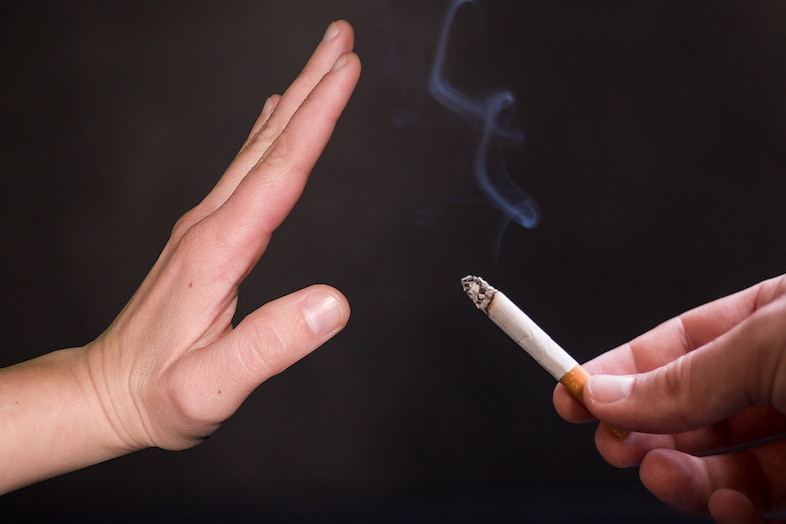 El cigarrillo electrónico en realidad te ayudará a dejar de fumar?