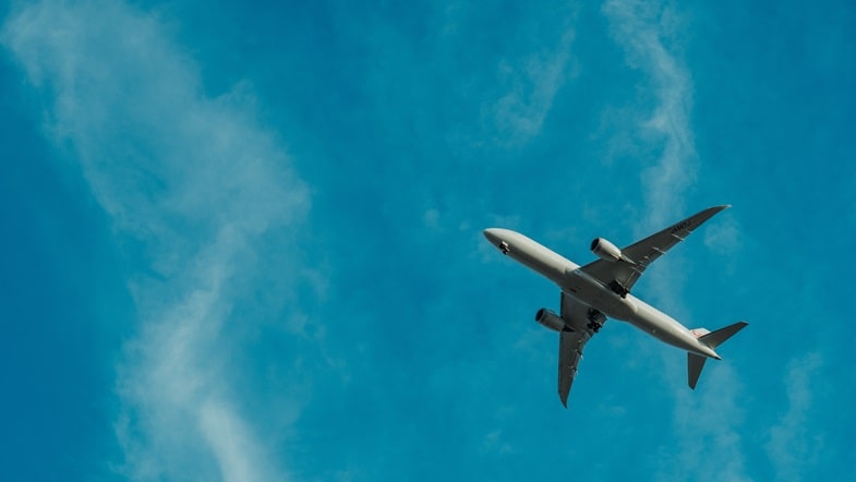 Límites y restricciones para vapear líquidos durante viajes aéreos